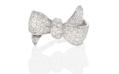 Graff: White Gold and Diamond Bow Ring