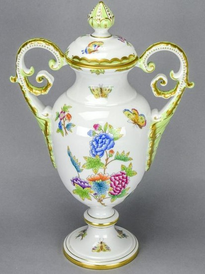 Herend Hungary Hand Painted Covered Urn w Handles