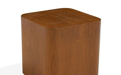 Intrex - Cube Pedestal