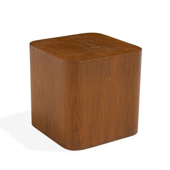 Intrex - Cube Pedestal