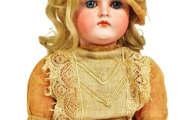 KESTNER - ANTIQUE EARLY 20TH CENTURY BISQUE HEADED DOLL