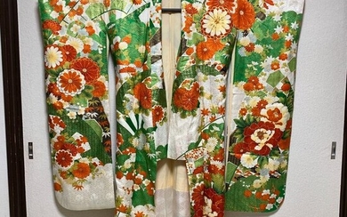 Kimono - Satin, Silk - Flowers in full bloom - Japan - Late 20th century