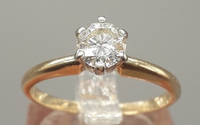 LOT 149 Diamond Solitaire (0.50ct)- 14 kt. Yellow gold - Ring