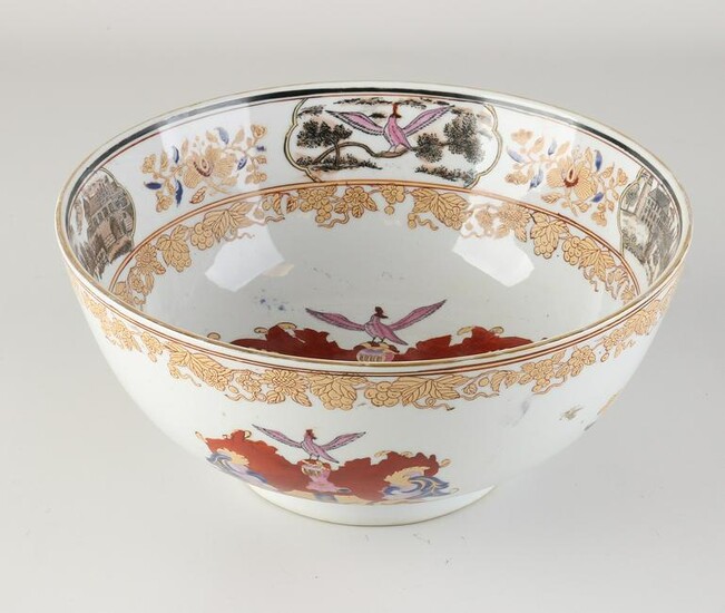 Large bowl with family coat of arms