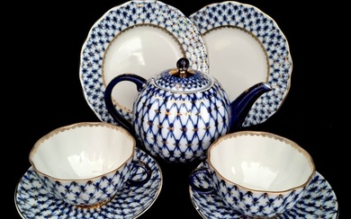 Lomonosov Imperial Porcelain Factory - Table service - Teapot & 2 x tea sets 3-piece cobalt net 22 carat gold - Porcelain