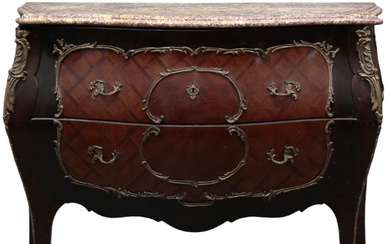 Louis XV-style “bombée” chest of drawers in marquetry with bronze applications, from the 20th century.