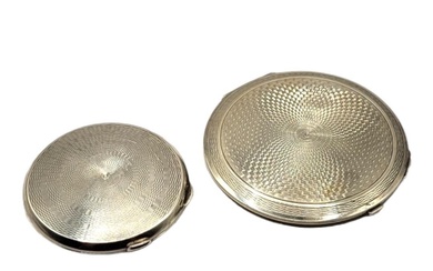 MAPPIN & WEBB, AN ART DECO MIRRORED SILVER COMPACT,...