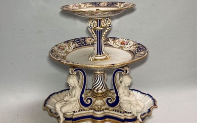 MINTON - d'après un modèle de Pierre Emile JEANNEST Important CENTRE DE TABLE en porcelaine...