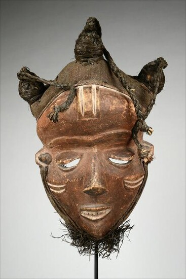 Mask "fumu" or "pumbu" - D. R. Congo, Pende