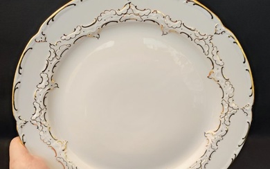 Meissen - E. A. Leuteritz - Plate - B-form cake plate/cake bowl/cake plate Ø 31.0 cm with gold decoration and gold rim - Porcelain