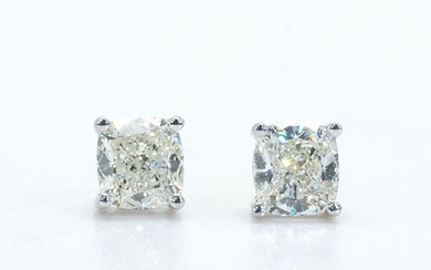 NO RESERVE PRICE--- - 18 kt. White gold - Earrings - 0.64 ct Diamonds