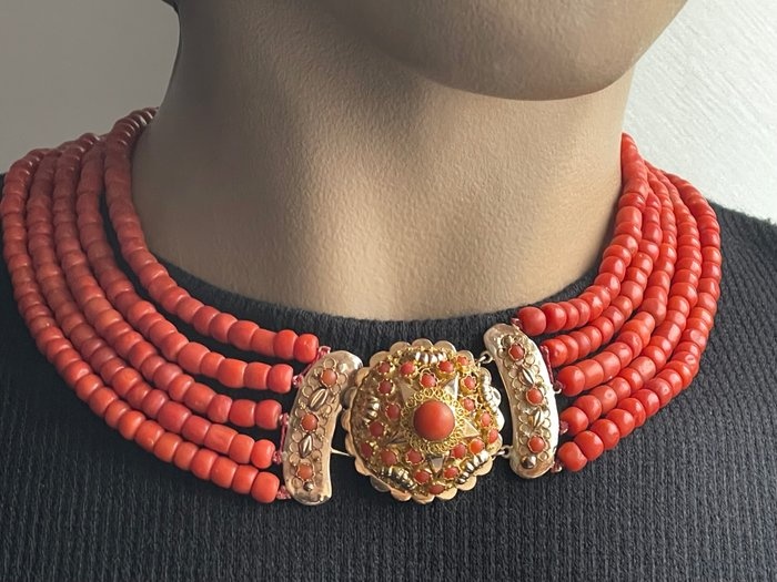 Necklace Blood Coral