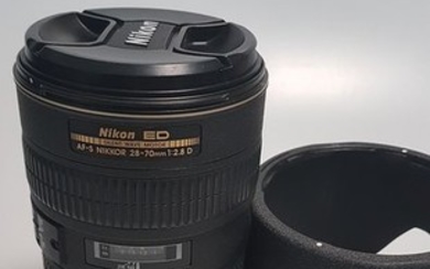 Nikon AF-S zoom 28-70mm 1:2.8D IF (inclusief tas en doos)