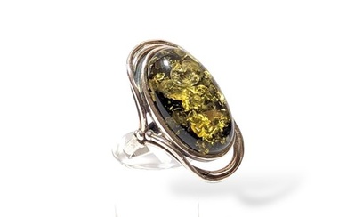 No Reserve Price - Baltisch groen barnsteen, ca 1950's - Ring Silver Amber