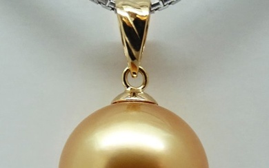 No Reserve Price - Golden South Sea Pearl, 24K Golden Saturation, Round, 12.72 mm - Pendant 18 kt. Yellow gold