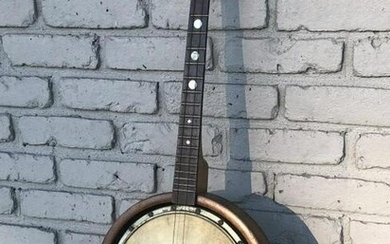 OLDER AS FOUND BANJO, FROM LOCAL HUDSON VALLEY ESTATE