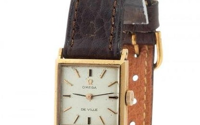 OMEGA DeVille vintage ladies' watch, n. 511188. Square case in 18kt yellow gold. Applied hour