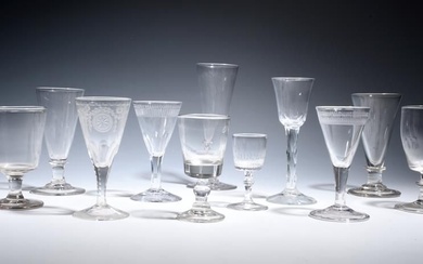 Onze verres à boire divers, fin 18e et 19e siècles, trois avec des bols en...