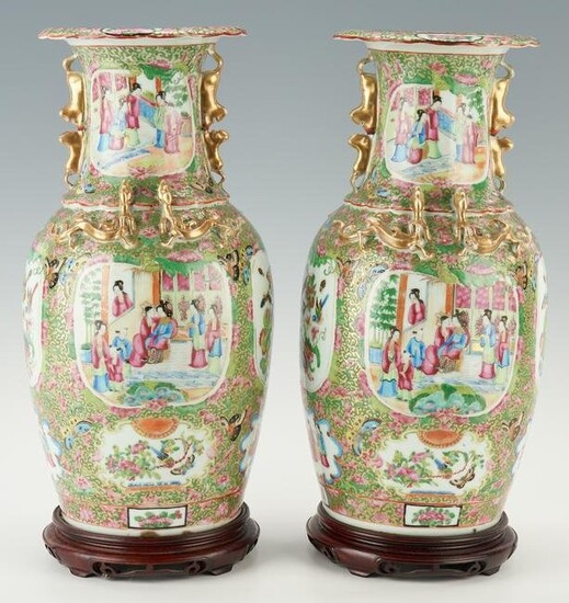 Pair Chinese Rose Medallion Porcelain Vases or Urns w/