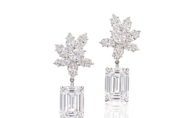 Pair of Diamond Pendent Earrings, Tops by Harry Winston | 10.35及 10.32克拉 長方形 D色 完美無瑕鑽石 鑽石掛墜 配 海瑞溫斯頓鑽石耳環 一對