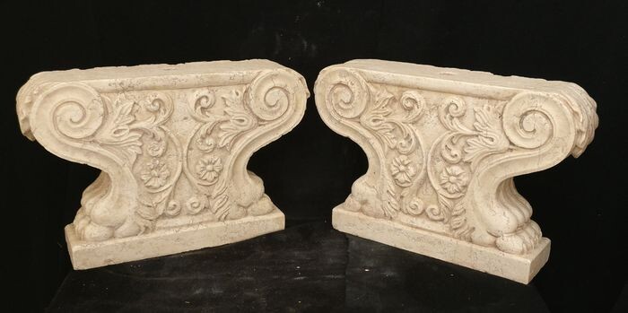 Pair of finely carved Venetian bases - H 40 cm - Yellow Istria marble - 19/20 century