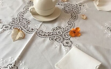 Price tea tablecloth with napkins and Cantù embroidery (5) - Linen - 1950