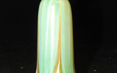 Quezal pulled feather lily shade