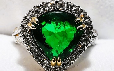 Ring Emerald Vivid Green Minor Oil 3.87ct Emerald - Zambia - Diamond