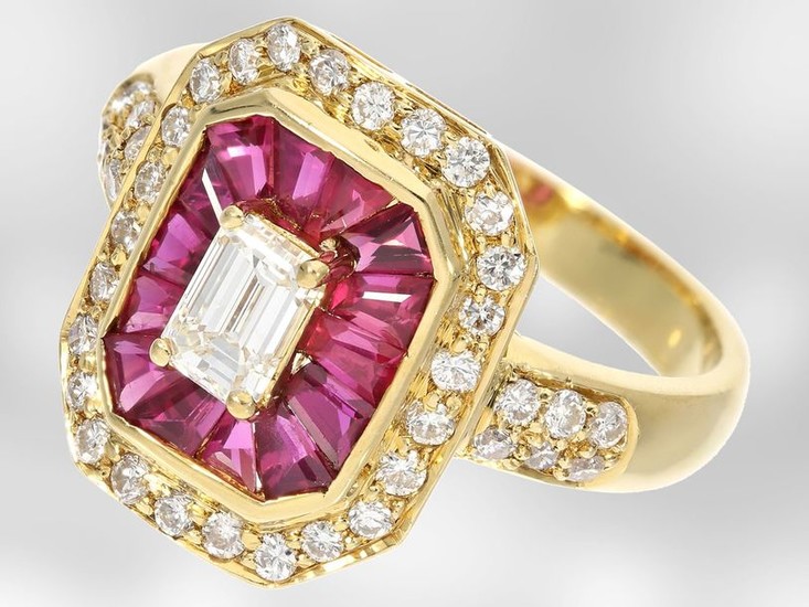 Ring: decorative yellow gold ring with rubies and...