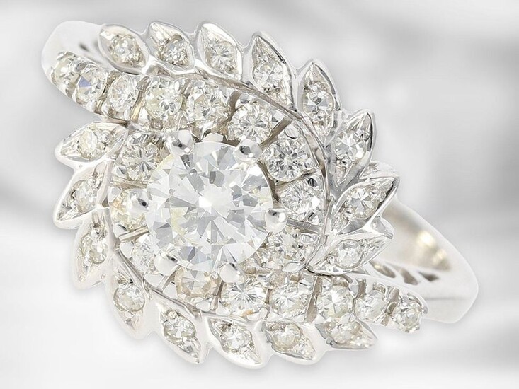 Ring: fancy, formerly expensive vintage brilliant/diamond flower ring,...