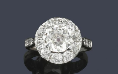 Ring in rosette design with old cut diamonds of approx.