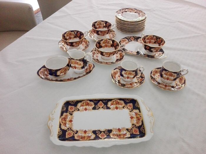 Royal Albert - Pastry/ cake set, Coffee and tea service (28) - Porcelain - Heirloom