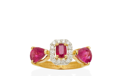 SPINEL, DIAMOND AND RUBY DIAMOND 20CT GOLD RING