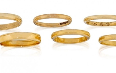 Six gold band rings, including two hallmarked 22ct gold, 6.5g; one 9ct gold band, 1.7g; two gold bands dated 1924; and a large gold band; total weight 15.9g (6)