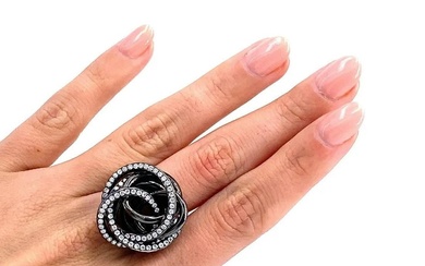 Spiral Ring in 18k Gold with Diamonds