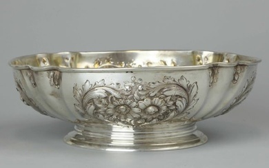 Sterling silver bowl with engravings marked "sterling 3040"