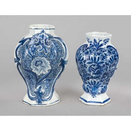 Two Baroque vases, Holland, faien