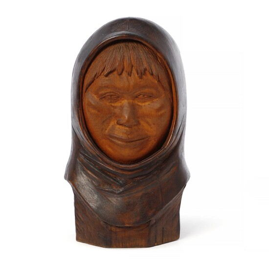 SOLD. Unknown artist: A carved and partly painted wooden portrait. H. 27 cm. W. 15 cm. – Bruun Rasmussen Auctioneers of Fine Art