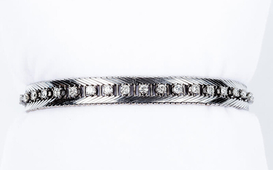 Vintage bracelet in articulated white gold ribbon, double herringbone,...