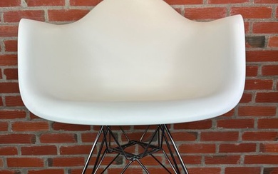 Vitra - Charles Eames, Ray Eames - Armchair - DAR - Plastic, Steel