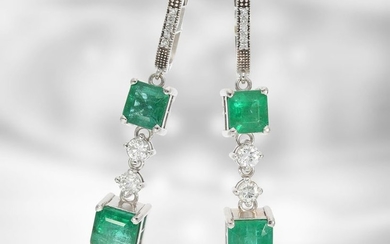 ear jewellery: valuable vintage emerald/brilliant ear studs, total...