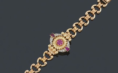 Retro bracelet watch in rose gold 18K with brilliants
