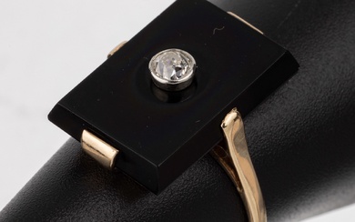 14 kt or Art Deco Onyx-Diamant-Ring, GG/WG 585/000 estampillé, plaque d'onyx rectangulaire au centre un...