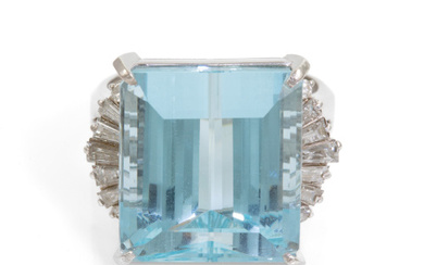 18.26ct Aquamarine & Diamond Ring