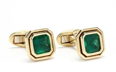 18KT Gold and Emerald Cufflinks