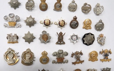 35 x Cavalry Collar Badges including silvered and gilt QC 9/...