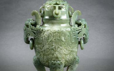 Chinese Mughal-style Jadeite Floral Urn