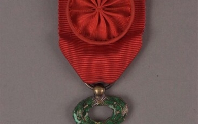 536 bis MILITARIA ORDRE DE LA LEGION D'HONNEUR Médaille de Chevalier IIIème République en argent...