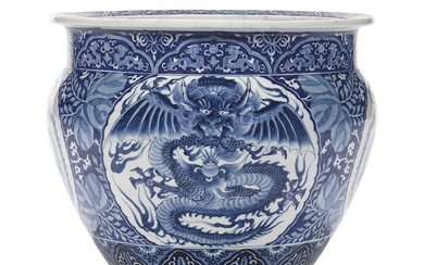 A BLUE AND WHITE JARDINIERE, 19TH/20TH CENTURY