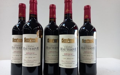 6 bouteilles de Château Hauterive. Médoc.... - Lot 36 - Enchères Maisons-Laffitte